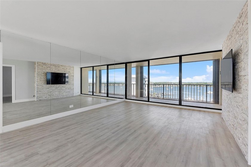 136 Lakeshore Dr T10 - photo 21