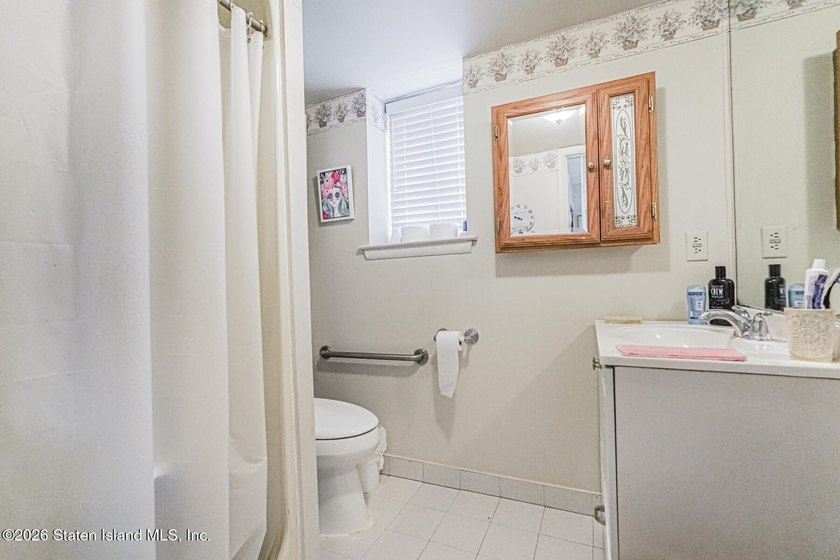 Exclusive Woodland Development - Spacious End-Unit Duplex Condo - photo 22