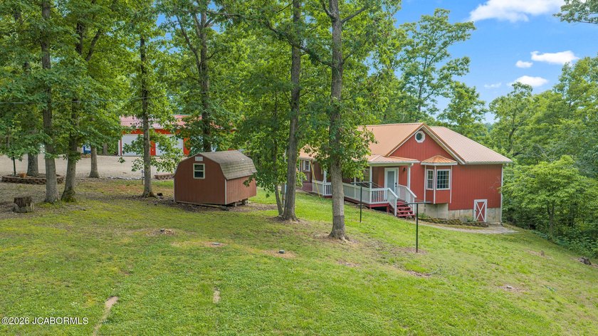 If you're looking for peace, privacy, and room to roam, this - photo 24