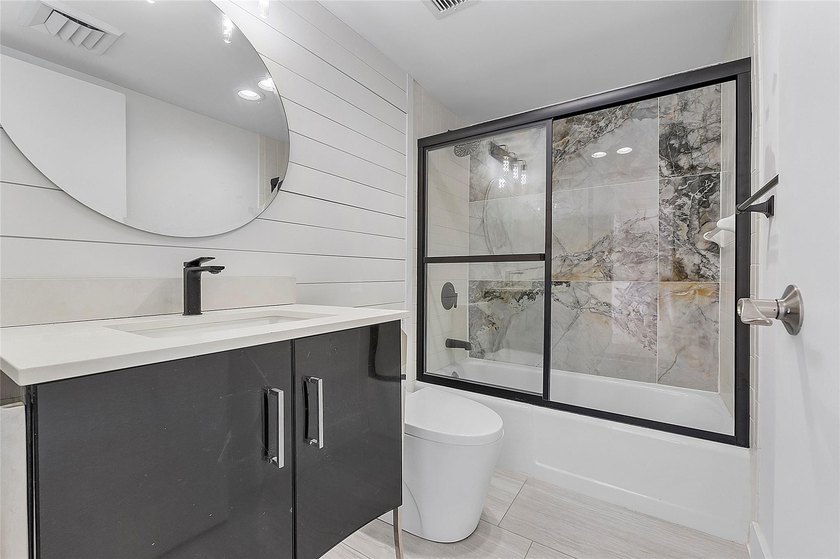 136 Lakeshore Dr T10 - photo 25