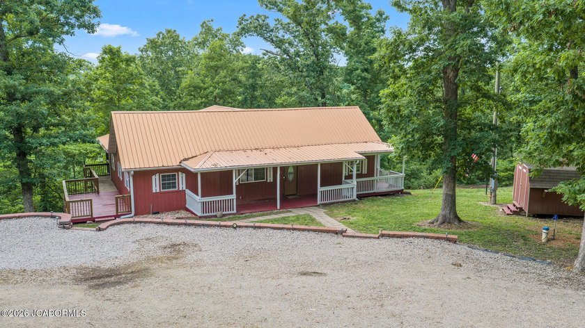 If you're looking for peace, privacy, and room to roam, this - photo 26
