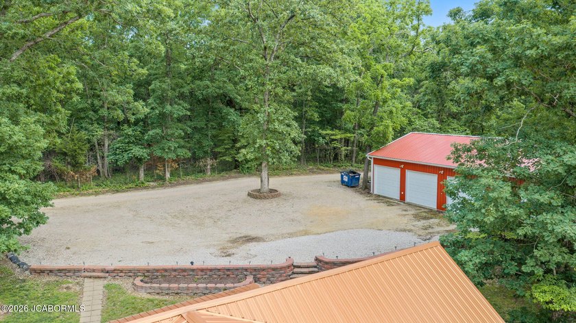 If you're looking for peace, privacy, and room to roam, this - photo 27