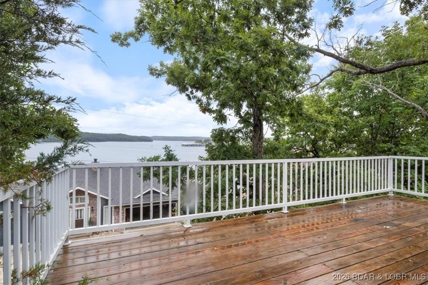 Experience Lake of the Ozarks living at its best in this - photo 28