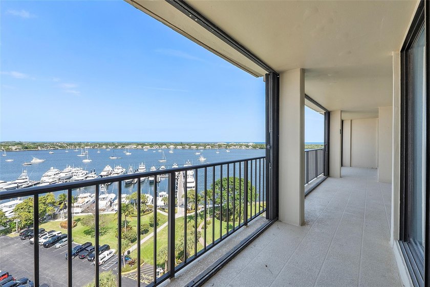 136 Lakeshore Dr T10 - photo 29