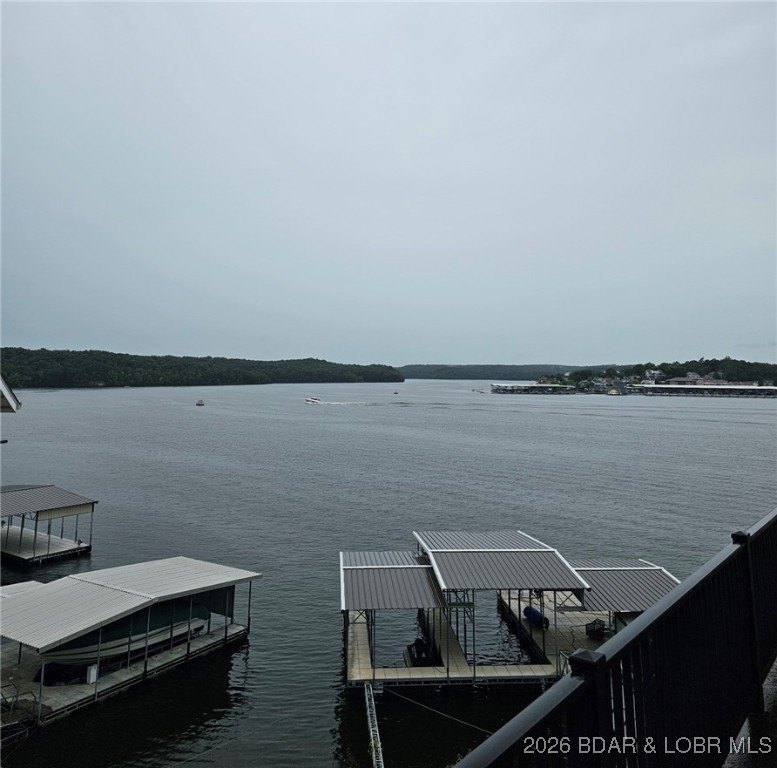 Experience Lake of the Ozarks living at its best in this - photo 31
