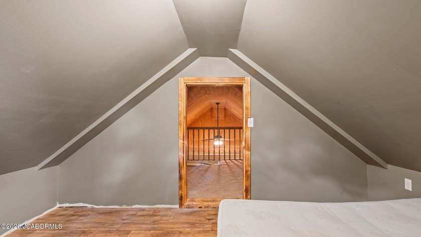 If you're looking for peace, privacy, and room to roam, this - photo 34