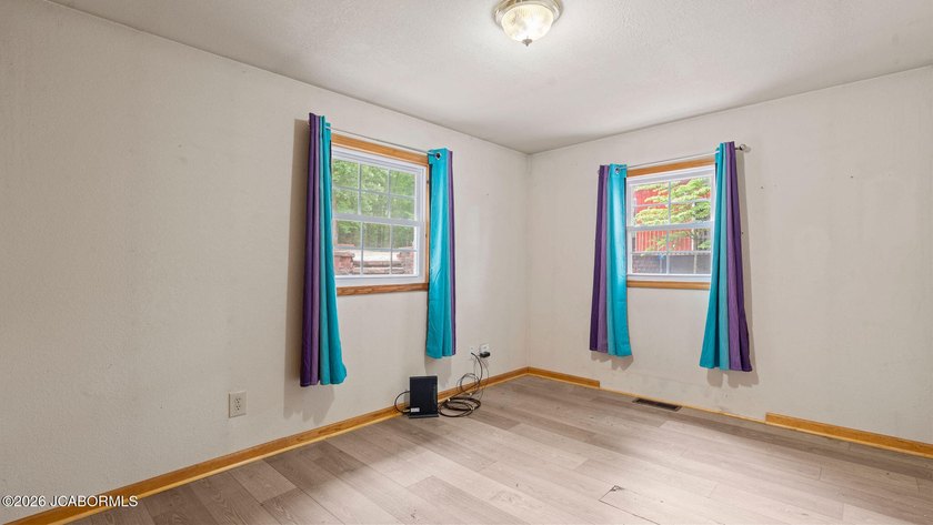 If you're looking for peace, privacy, and room to roam, this - photo 39