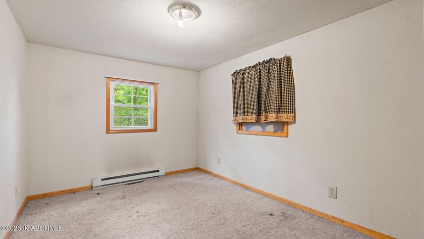 If you're looking for peace, privacy, and room to roam, this - photo 42