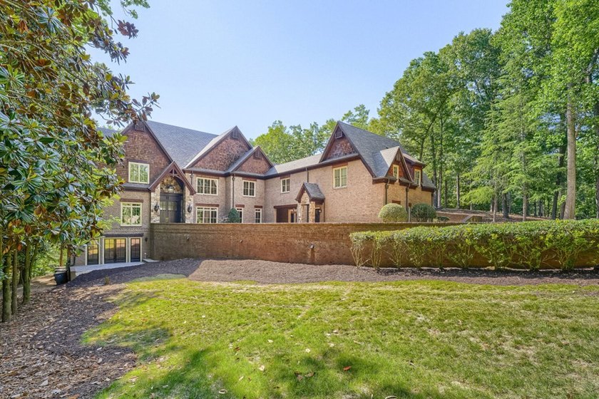Extraordinary South Lake Lake Lanier estate offering - photo 5