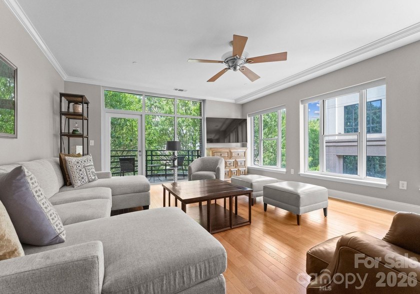 Live in the heart of Uptown Charlotte in this beautiful, sunny - photo 22