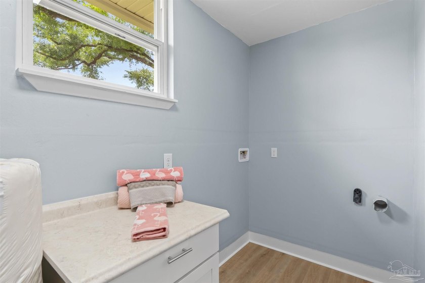 BACK ON THE MARKET AT NO FAULT TO SELLER! Explore this stunning - photo 32