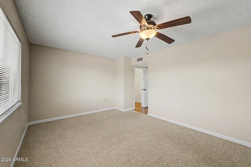 Beautiful 2bd/2bth expanded Woodbury model offering 1,523 square - photo 10