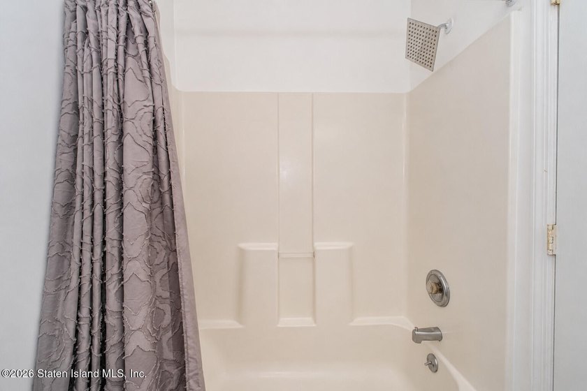 Welcome to 548 Ilyssa Way, a beautifully maintained - photo 22