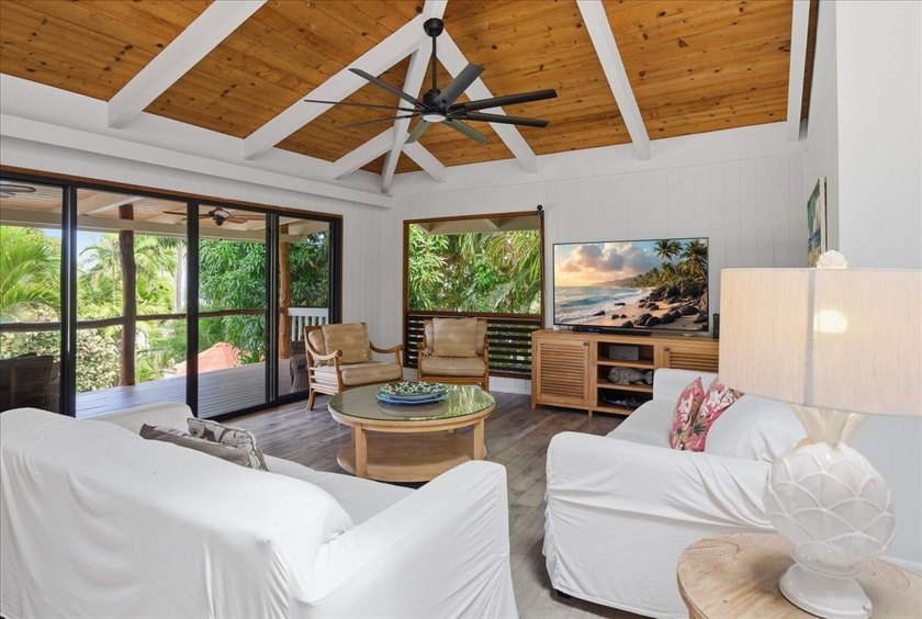 Tucked within a quiet, privately gated enclave just off Ali'i - photo 5
