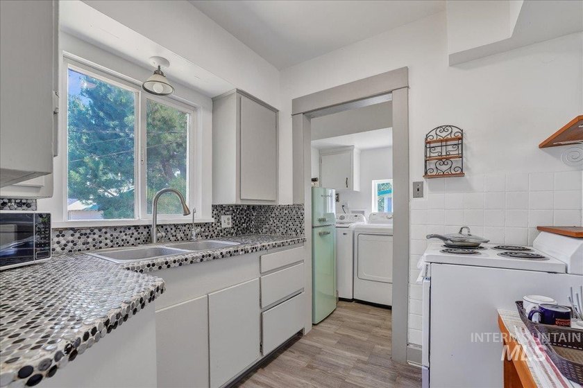 Very clean 3-bedroom, 1-bath home in a quiet neighborhood near - photo 11