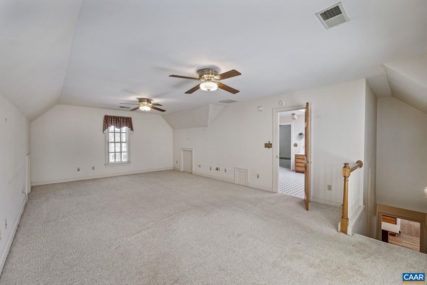 Great location in Glenmore. End of the cul de sac with a - photo 20