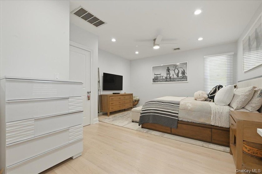Welcome to 18 Clark Street Long Beach This home is located on - photo 21