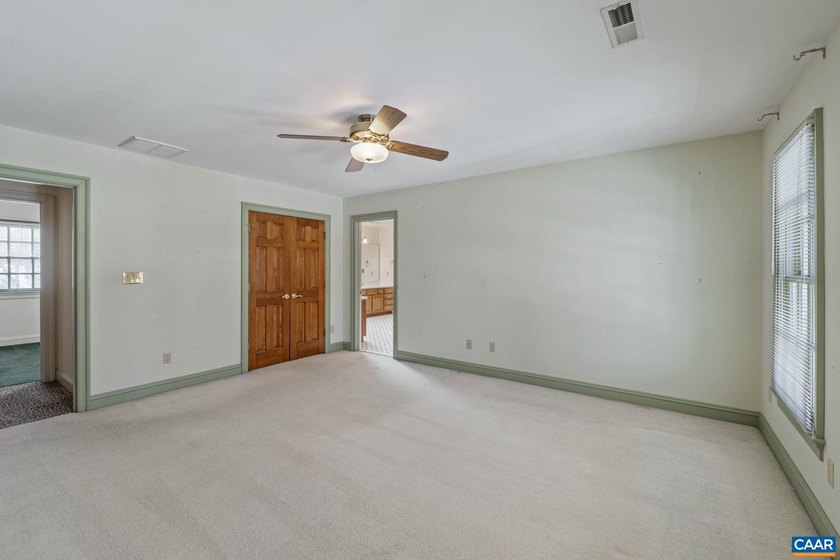 Great location in Glenmore. End of the cul de sac with a - photo 24