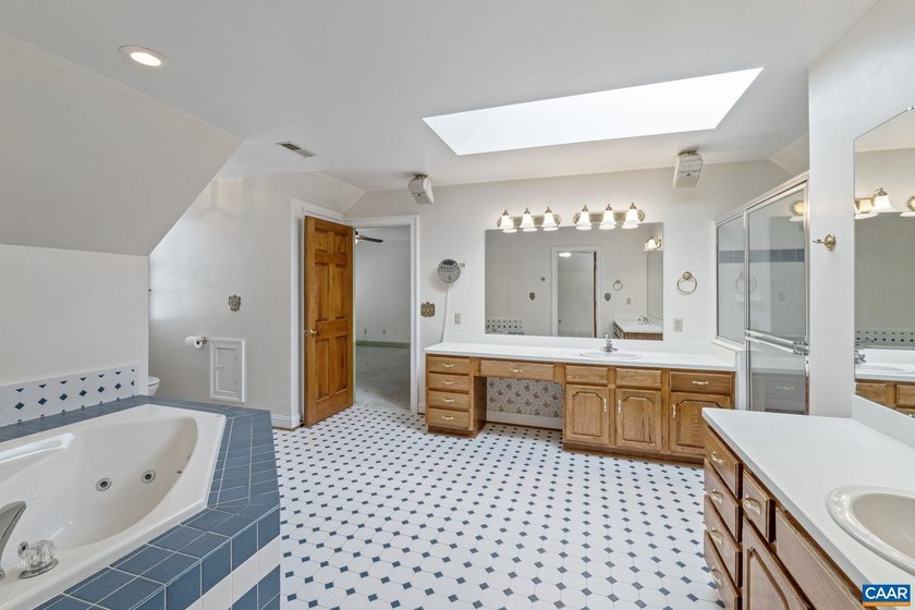Great location in Glenmore. End of the cul de sac with a - photo 25