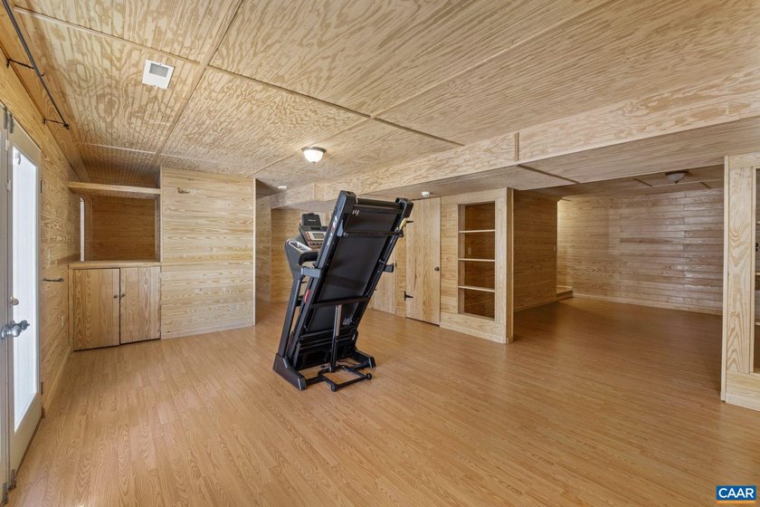 Great location in Glenmore. End of the cul de sac with a - photo 29