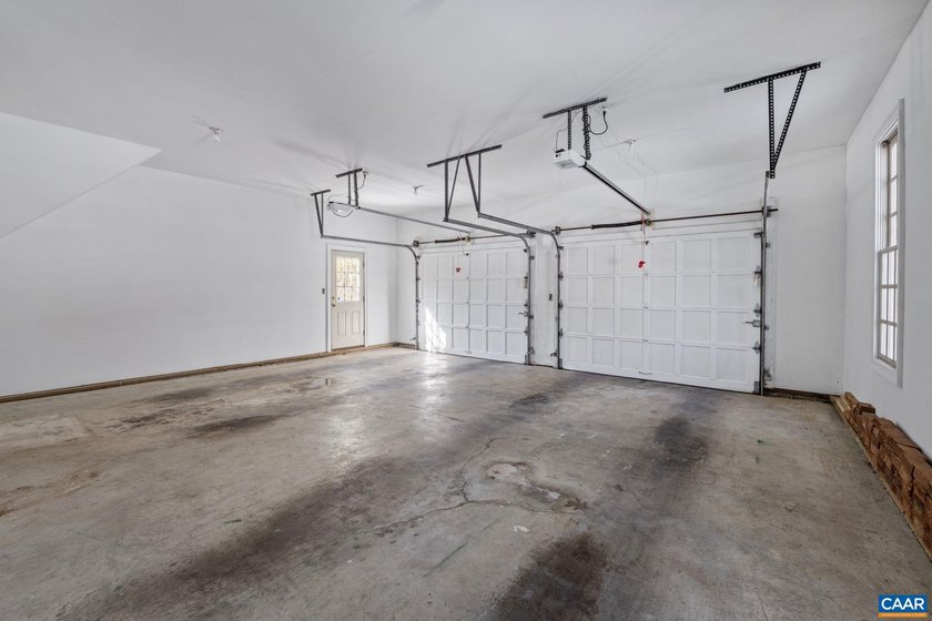 Great location in Glenmore. End of the cul de sac with a - photo 41