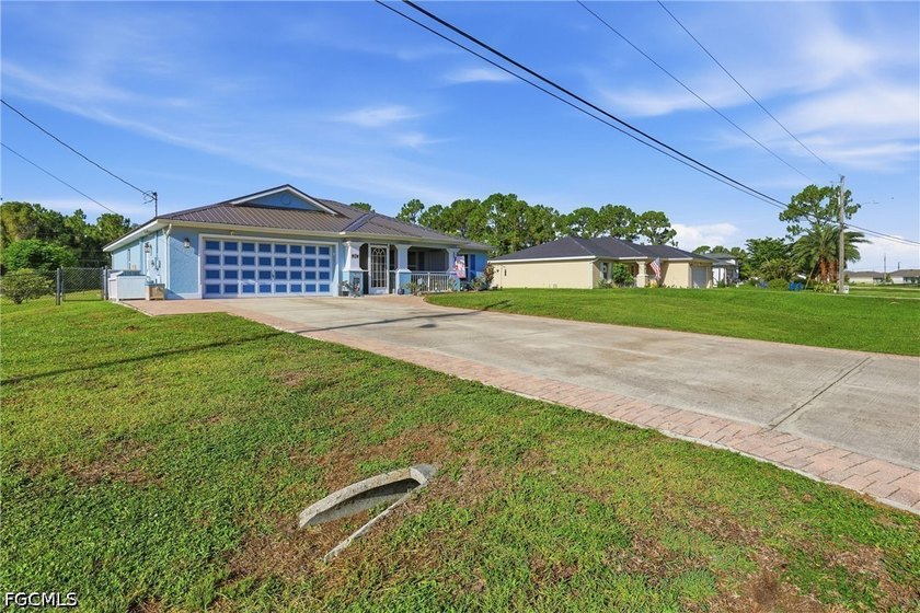 Luxuriously renovated and truly move-in ready! Like new, but - photo 3