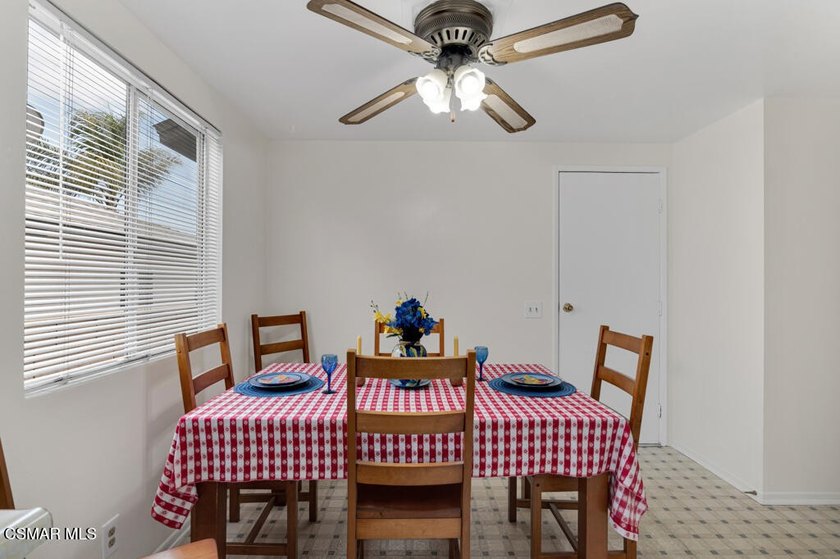 Charming Home with spacious backyard and frontyard Has new paint - photo 12