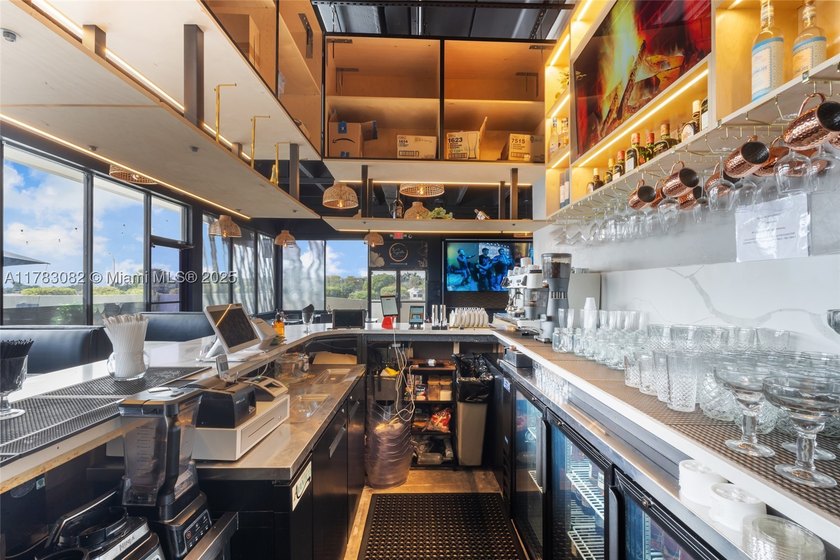 Over $804,000.00 in gross revenue ..... Money maker El Sitio Bar - photo 17