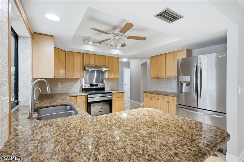 THIS IS A SHOW STOPPER!!! Located on an Oversized Home site - photo 4