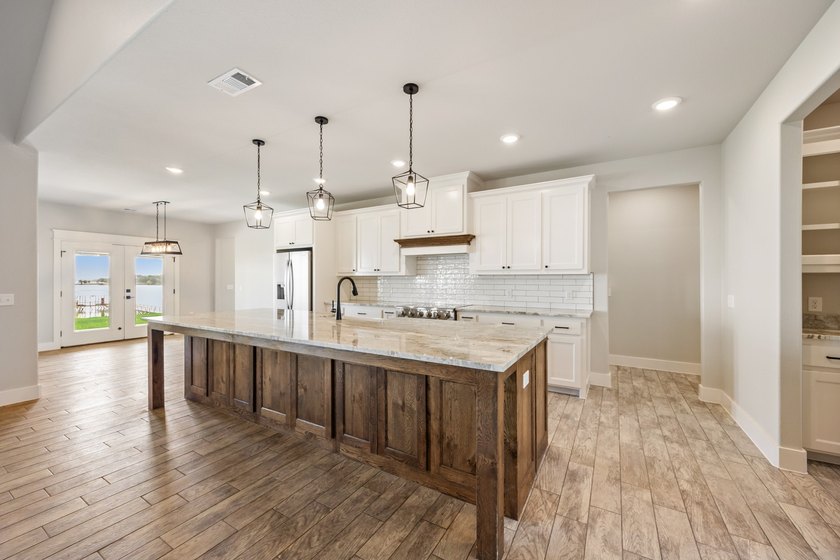 Waterfront living at its finest!! This stunning new construction - photo 10
