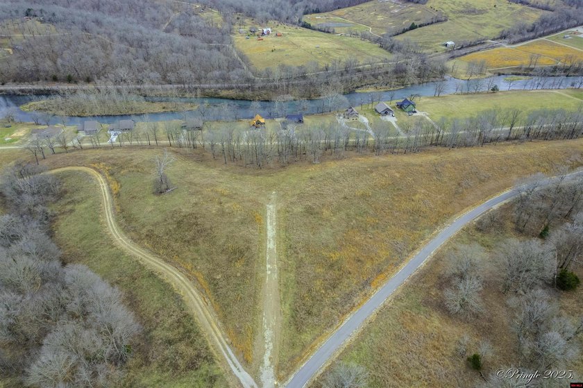 Welcome to Spring River Landing, a gated and secured waterside - photo 3
