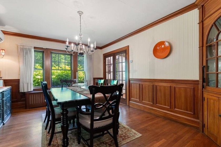 Impressive residence on Winchester line where timeless - photo 11