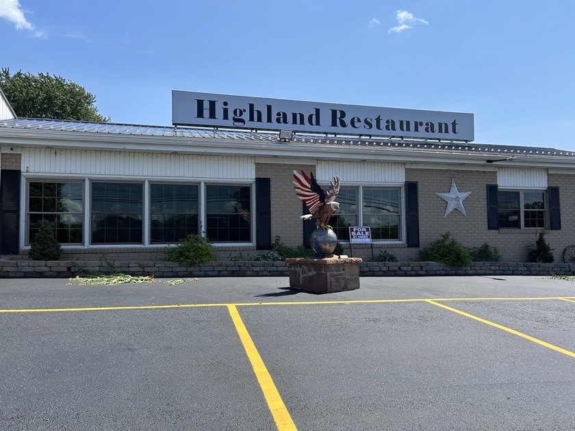 This beautiful restaurant has become a legend in our community - photo 11
