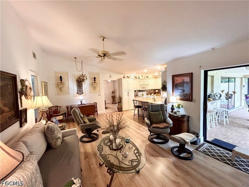 Home is located in the beautiful area of Cape Coral's Rose - photo 3