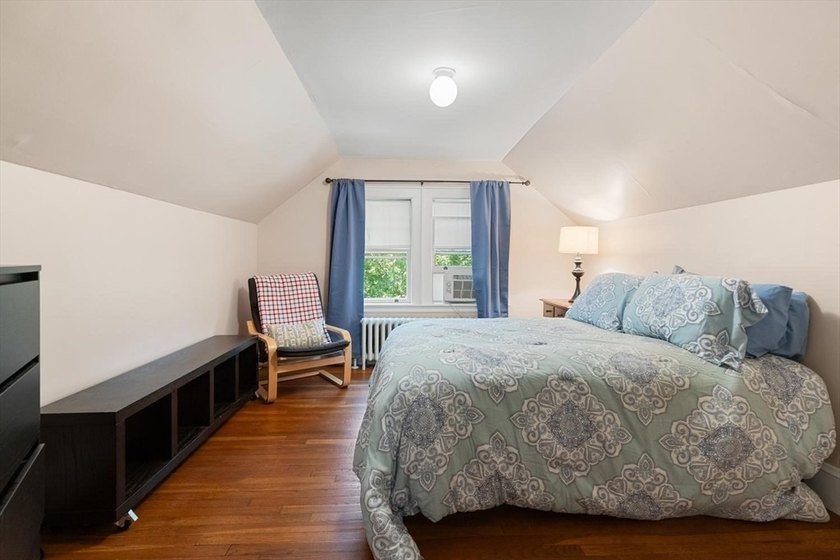 Impressive residence on Winchester line where timeless - photo 26
