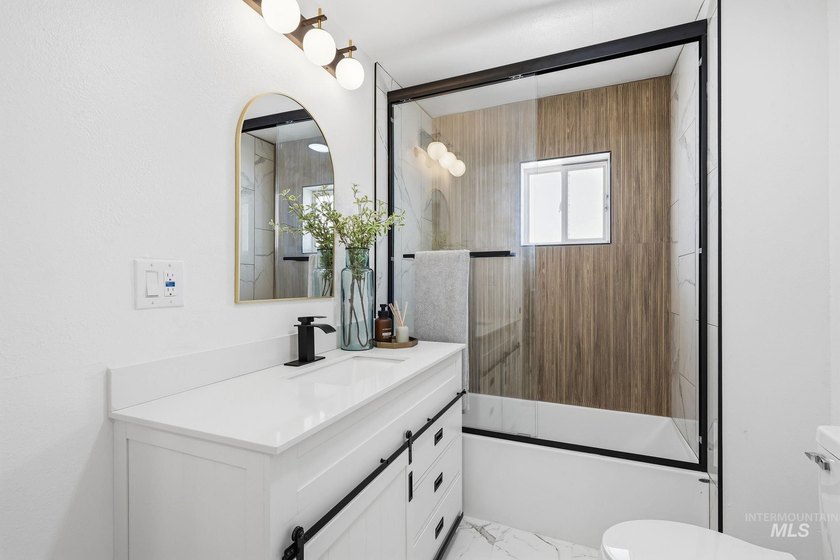 Rare opportunity to own an exceptional Eagle property with no - photo 29