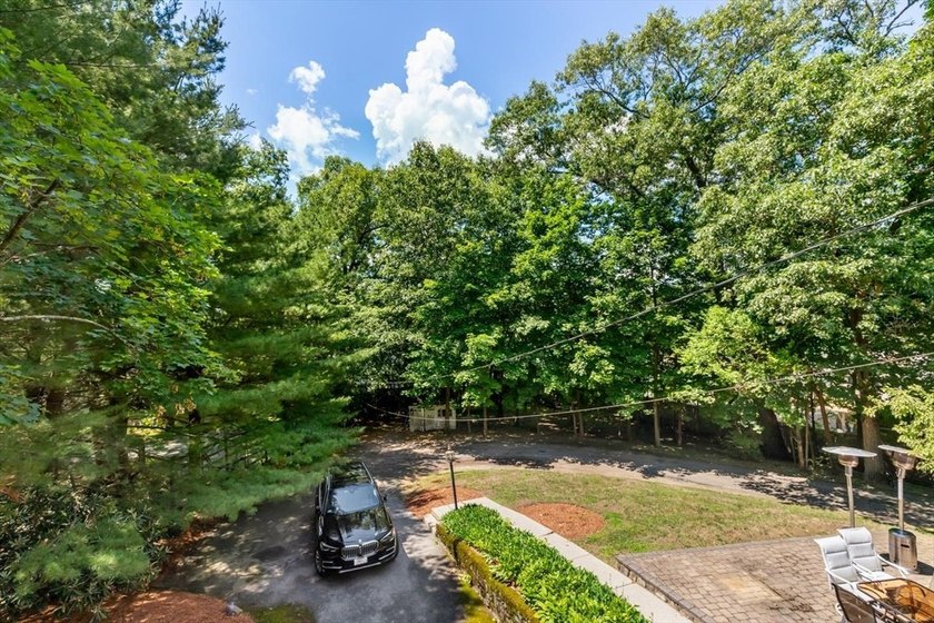 Impressive residence on Winchester line where timeless - photo 30