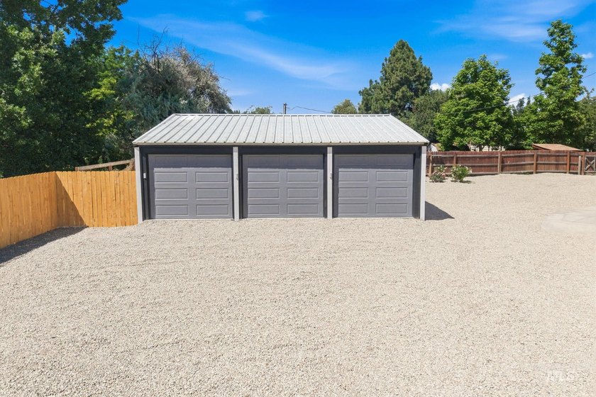 Rare opportunity to own an exceptional Eagle property with no - photo 38
