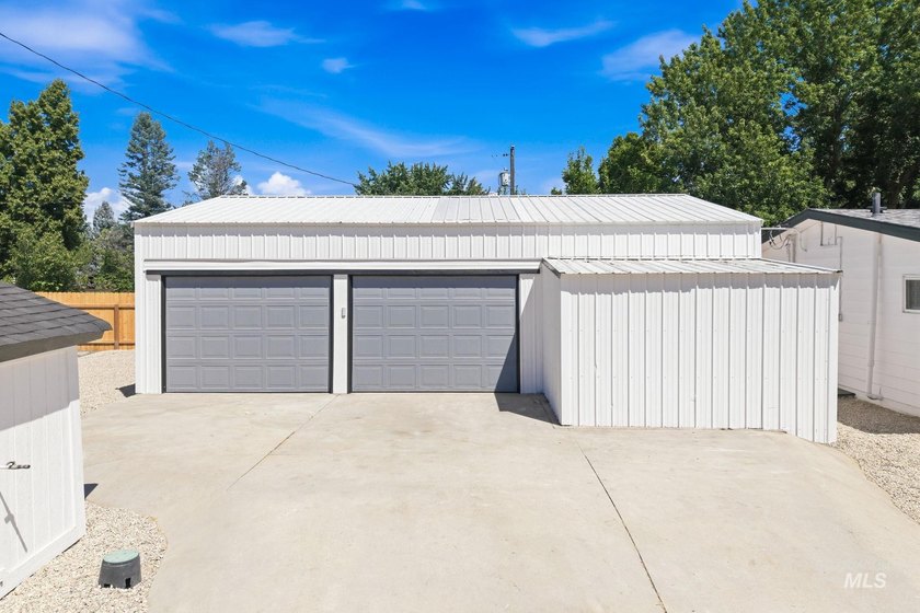 Rare opportunity to own an exceptional Eagle property with no - photo 39