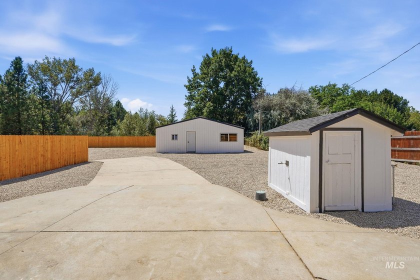 Rare opportunity to own an exceptional Eagle property with no - photo 45