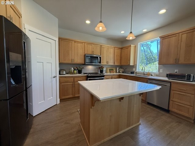Beautifully maintained *Rogue* floor plan offering 1,765 sq. ft - photo 13