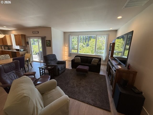 Beautifully maintained *Rogue* floor plan offering 1,765 sq. ft - photo 23