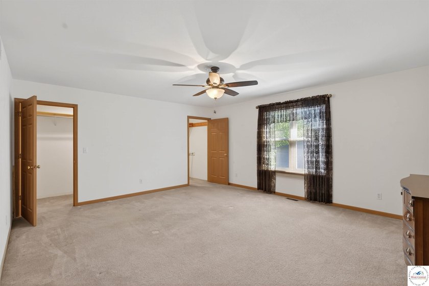 Beautiful lakefront home with breathtaking views of the Lake of - photo 28