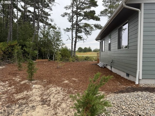 Beautifully maintained *Rogue* floor plan offering 1,765 sq. ft - photo 33