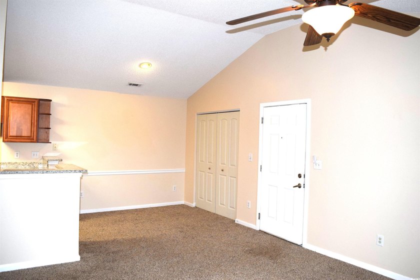 Beautiful upgraded 2 bedroom, 2 bath condo with huge closets and - photo 12