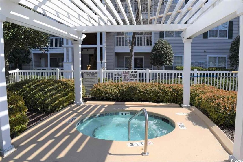 Beautiful upgraded 2 bedroom, 2 bath condo with huge closets and - photo 29