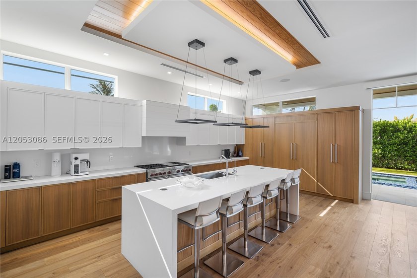 Experience elevated luxury living in this exceptional residence - photo 14