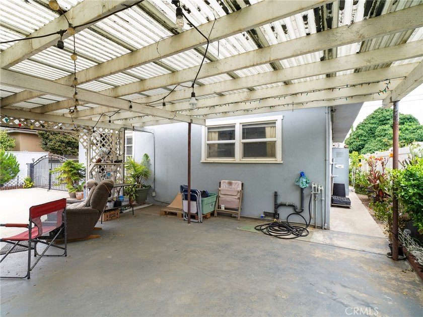 Charming Ventura opportunity! This 3-bedroom, 1-bath home offers - photo 3