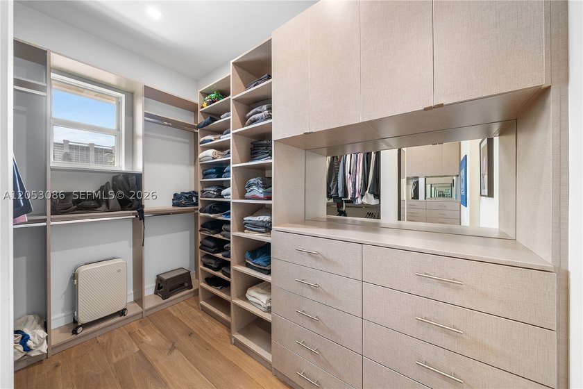 Experience elevated luxury living in this exceptional residence - photo 37