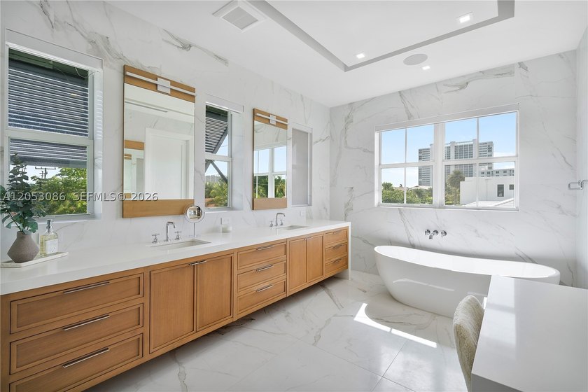 Experience elevated luxury living in this exceptional residence - photo 39